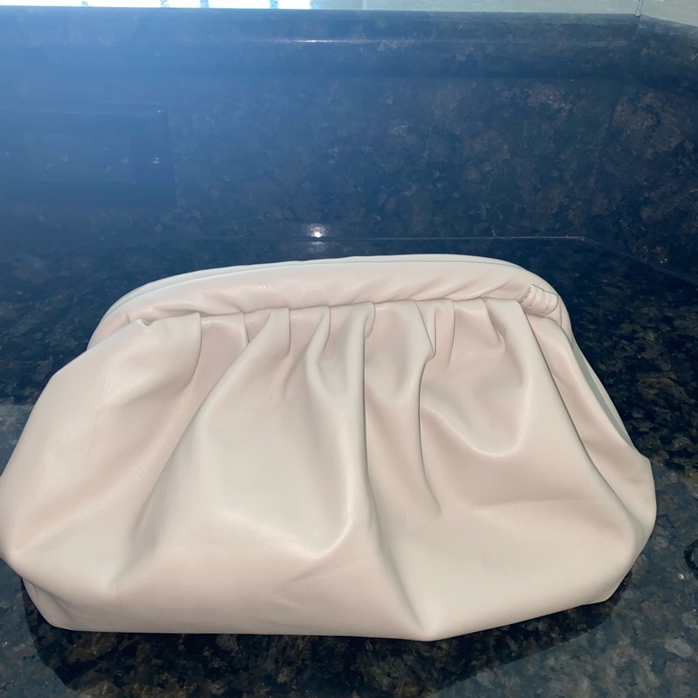 Pouch bag